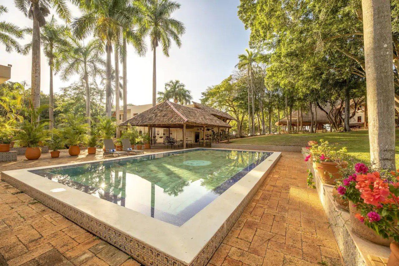 La Casa Del Mago Bed & Breakfast Uxmal Exterior photo